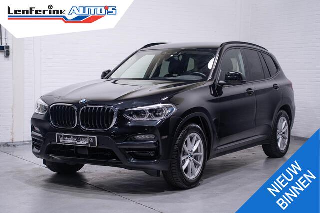 BMW X3 sDrive18d High Executive Camera 360 Sportstoelen Leder 2e Eigenaar NAP navigatie bleutooth telefonie private-glas PDC v+a electr. achterklep led-verlichting 18"lmv ACC DAB groot licht assist stoelverwarming electrisch bedienbare voorstoelen