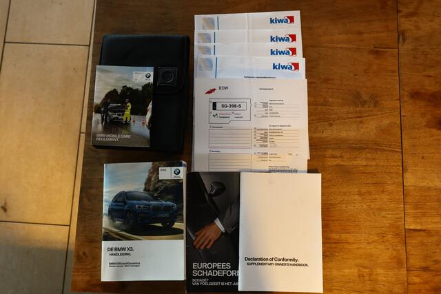 BMW X3 xDrive20d AUT Executive PANO LEDER NAV FULL-LED PDC "18