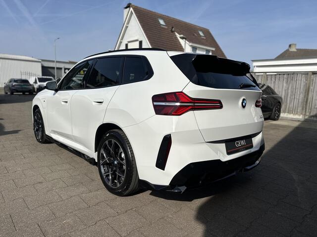BMW X3 30e xDrive M-Sport Pano|Stoelventi|Elek.Trekh