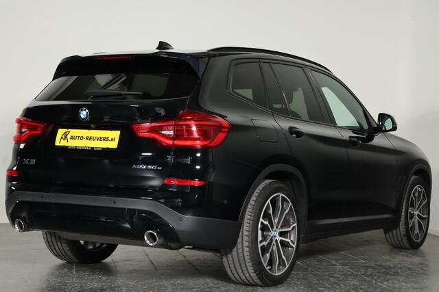 BMW X3 xDrive30e / Panorama / Navi / HUD / Keyless / Carplay / DAB