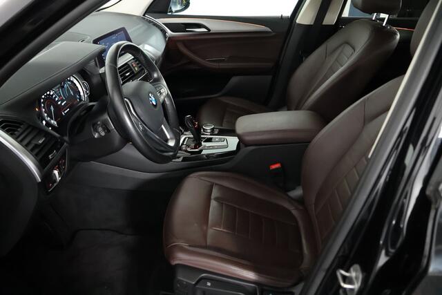 BMW X3 xDrive30e Luxury Line / Navi / DAB / Carplay / LED