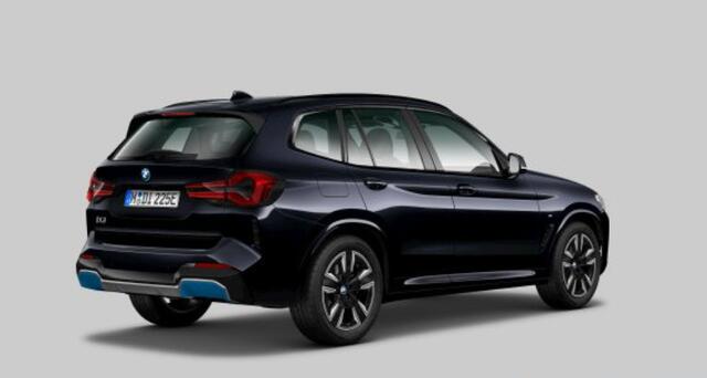 BMW X3 iX3 Executive 80 kWh Driving Assistant Professional - Comfort Access - Elektrisch verwarmde voorstoelen - Sportstoelen - Parking Pack - Automatisch dimmende binnenspiegel - Adaptief onderstel -