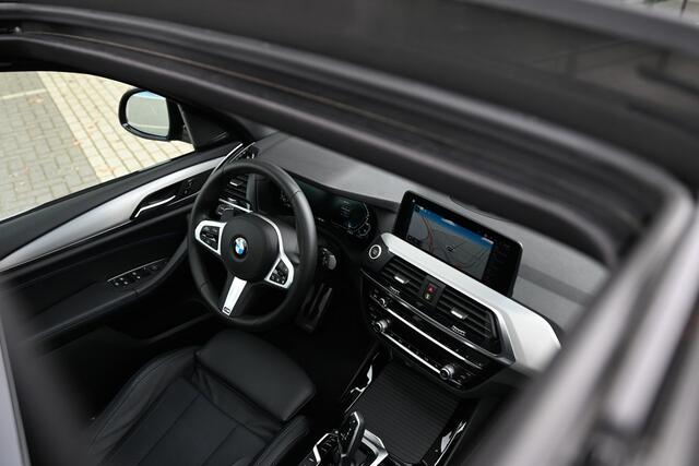 BMW X3 xDrive30e High Executive M Sport Automaat / Panoramadak / Sportstoelen / Comfort Access / Harman Kardon / Getint glas / LED