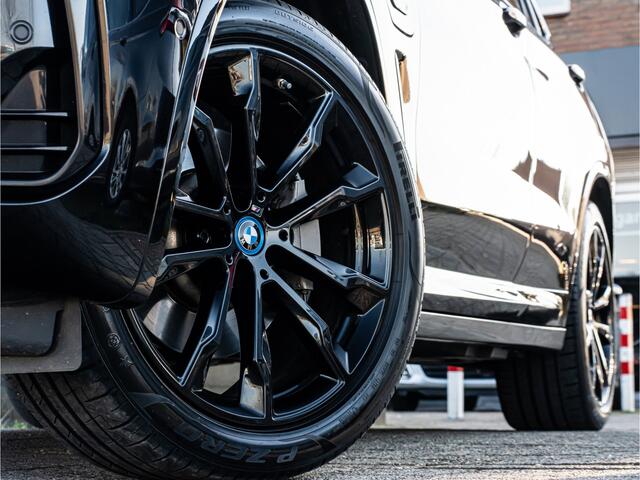 BMW X3 xDrive30e High Exe M-Sport PANO ELEK TREKHAAK LEDER SHADOW CAMERA 20 INCH BOMVOL!