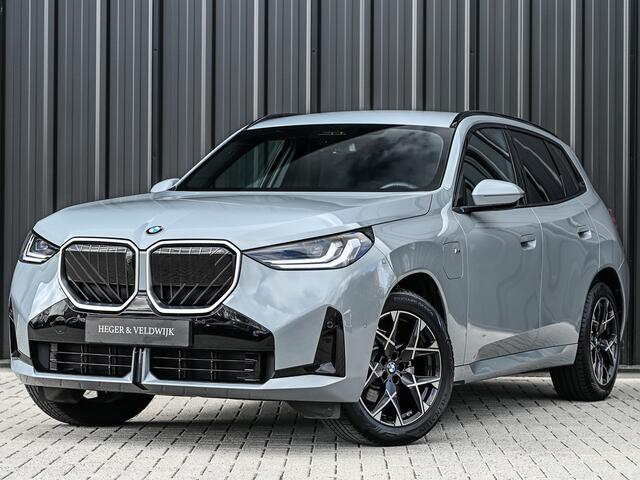 BMW X3 30e xDrive M Sport | Iconic glow grill | 360 Camera | Active cruise | Comfort access | Trekhaak | Ambiance interieur