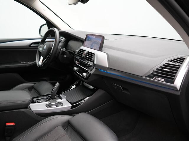 BMW X3 xDrive30e Sportline PHEV 293pk Dealer O.H | Trekhaak Af Fabriek | Panodak | Head Up | Sportstoelen Verwarmd | Sfeerverlichting | Keyless | Apple Carplay | LED Koplampen | Blis | Navigatie | DAB | Cruise Control | Plug In Hybrid |