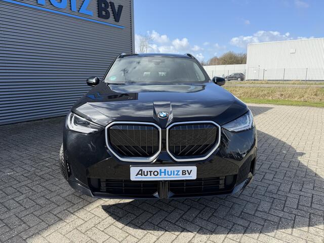 BMW X3 20 xDrive M Sport Panoramadak Trekhaak Leder ACC LED Achteruitrijcamera Stuurwielverwarming