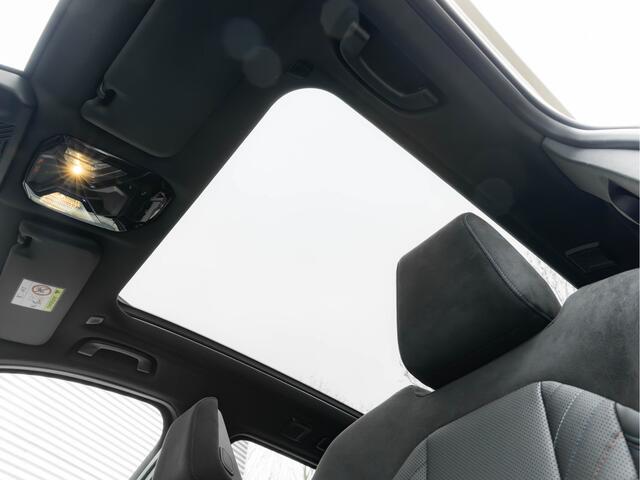 BMW X3 30e xDrive M-Sport Pro - Pano - Trekhaak - Stuurwiel Verwarmd