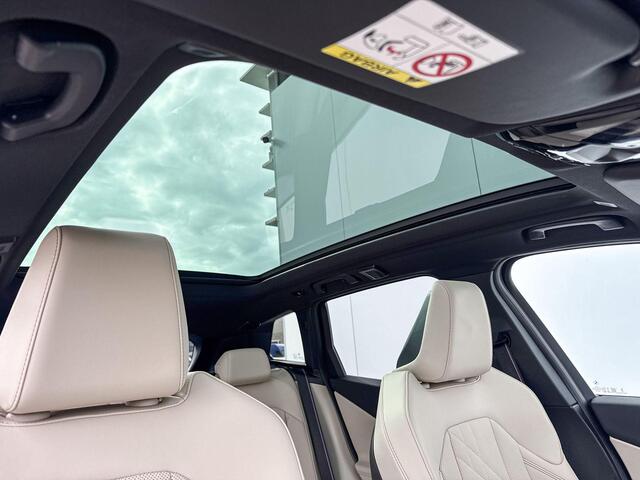 BMW X3 M50 Stuurverwarming / Adaptief M-Onderstel / Comfort Acces / Electrische Zwenkhaak / Panodak / Electrisch Verstelbare Voorstoelen / Driving Prof / Parking Prof / Getinte Ramen Achter / Harman Kardon