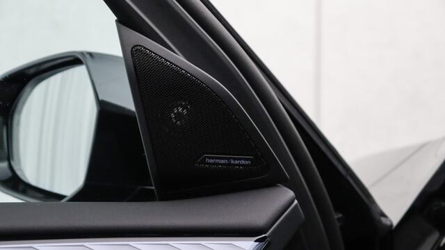 BMW X3 30e xDrive M-Sport Pro | Head-up | Trekhaak | Harman/Kardon | Panoramadak | Comfort Access