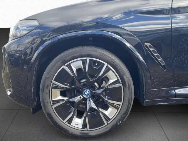 BMW X3 iX3 M-SPORT 80 kWh (210kW/286pk) ** LED, LEDER, PANO, MEM, HuD, H&K SOUND, TREKH, 20-inch LMV ** 1e EIG - UNFALLFREI **