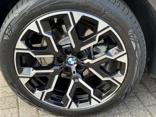 BMW X3 30e xDrive M Sport Pano-Dak | Iconic Glow | 360-Camera | Leer