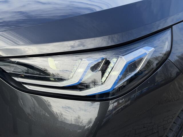 BMW X3 30e xDrive M Sport Pano-Dak | Iconic Glow | 360-Camera | Leer