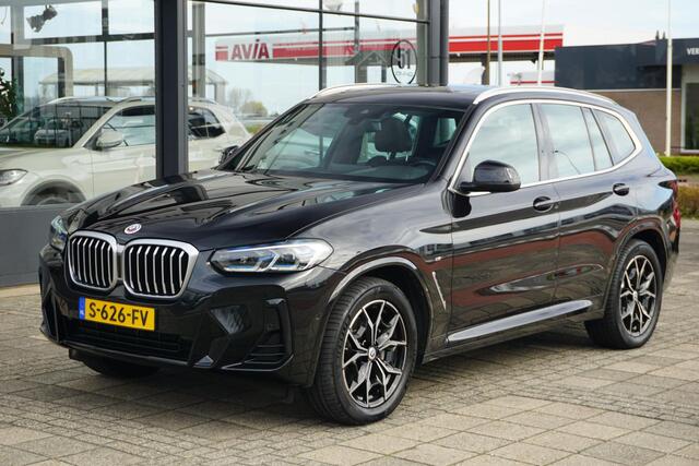 BMW X3 xDrive20i Business Edition Plus | M pakket | Pano | LASER