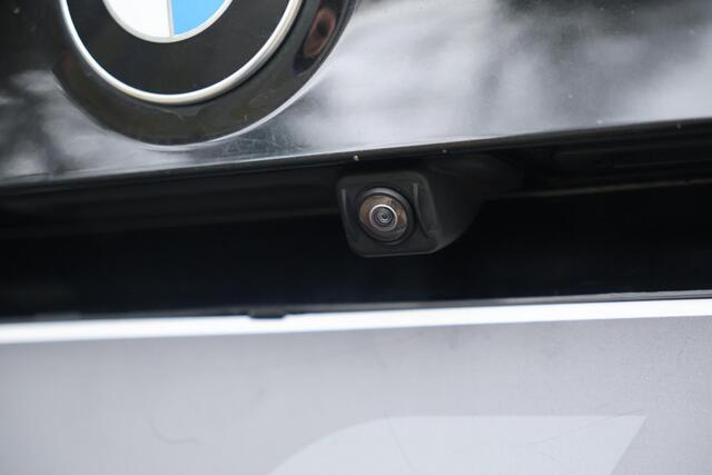 BMW X3 xDrive20i X-Line | 20" | HUD | Trekhaak | Keyless | LED | Hifi | Alarm kl.3 | Sportstoelen | Stoelverwarming | Live Cockpit Pro | Etc.