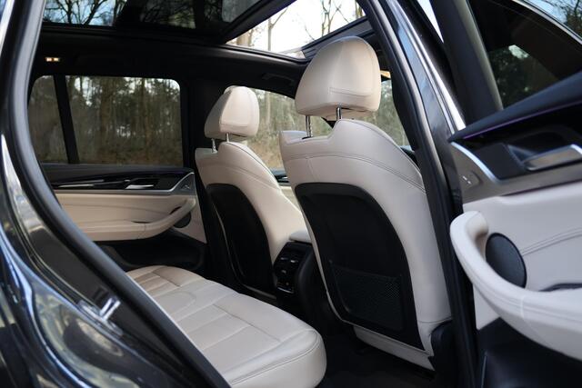 BMW X3 M40d xDrive High Executive M-Sportpakket | Standkachel | Elektrische trekhaak | Head Up | Pano | DAB | Navi | Stuurwielverarming | Stoelverwarming voor en achter | Harman Kardon | Grootlichtassistent | Mermorystoelen | Etc.