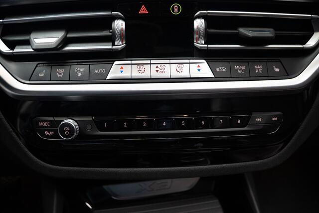 BMW X3 xDrive30e High Executive Panoramadak - Head-up - Leder - Sportonderstel