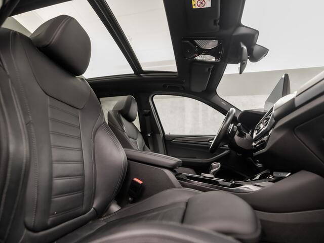 BMW X3 xDrive30e M Sport High Executive 293Pk Automaat (PANORAMADAK, M PAKKET, HEAD-UP DISPLAY, MEMORY SEATS, LEDER, 360 CAMERA, ELEKTRISCHE ACHTERKLEP, APPLE CARPLAY, NIEUWSTAAT)