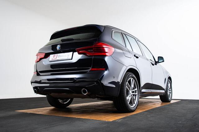BMW X3 xDrive20i High Executive M Sport - Trekhaak - Parking/Driving Assistant plus - Elektrisch verwarmde voorstoelen - Head up - Active Protection - Grootlichtassistent - Adaptieve LED koplampen - Deactivering passagiersairbag -