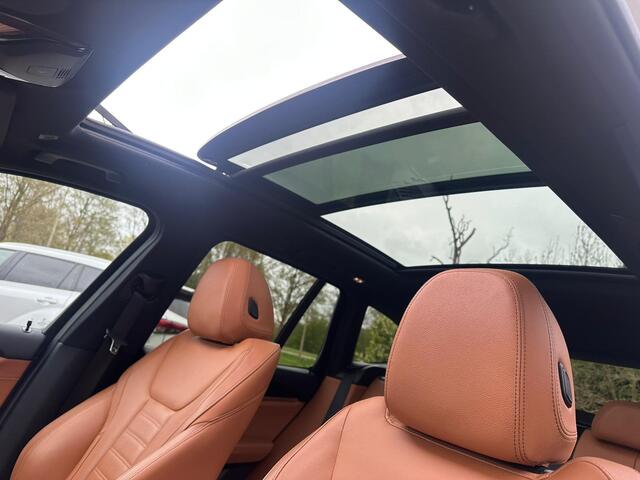 BMW X3 xDrive30e M Sport | Panoramadak | Vol leder | M-pakket | All-Season | Sportstoelen | Stoelverwarming | Camera | Head Up Display |