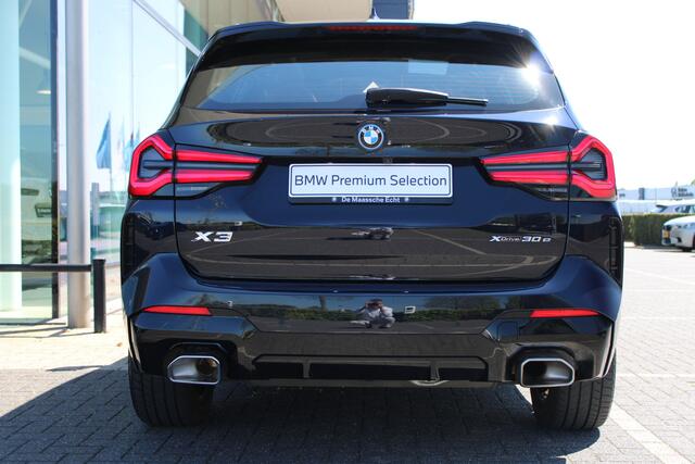 BMW X3 xDrive30e High Executive Automaat / Trekhaak / Panoramadak / Sportstoelen / Comfort Access / Adaptieve LED / Active Cruise Control / Harman Kardon