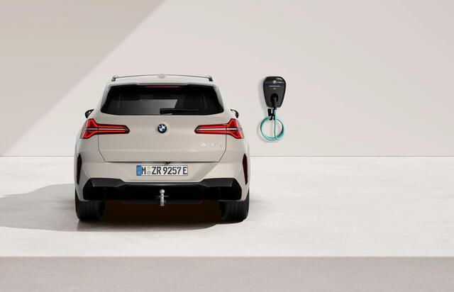 BMW X3 30e xDrive M-Sport Pro / Trekhaak / Pano / Stoelventilatie / ACC