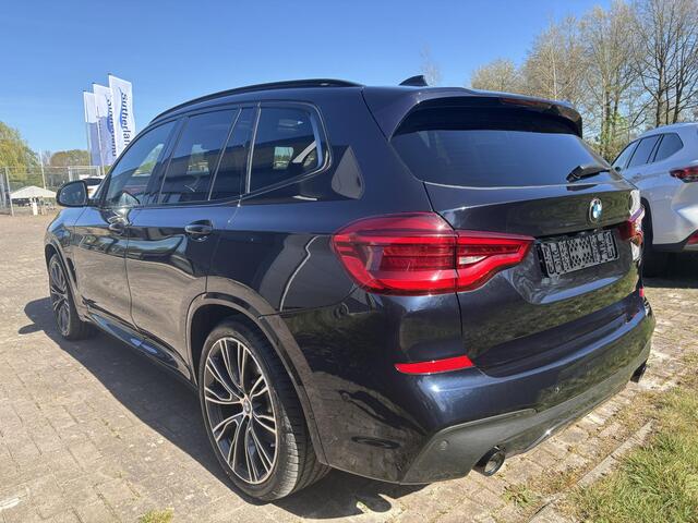 BMW X3 xDrive30e M Sport Plug-in Hybrid 292pk | VOL! | Panormamadak | Adaptive cruise | Trekhaak | M-pakket | Sportstoelen | 21 inch | Head-up Display | Memory seats | Harman Kardon | 360 graden camera | Keyless | Stoelverwarming | Adaptief deming systeem | Draa
