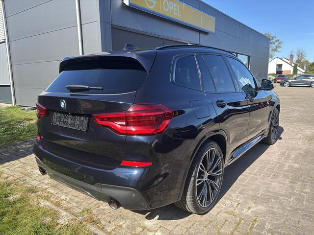 BMW X3 xDrive30e M Sport Plug-in Hybrid 292pk | VOL! | Panormamadak | Adaptive cruise | Trekhaak | M-pakket | Sportstoelen | 21 inch | Head-up Display | Memory seats | Harman Kardon | 360 graden camera | Keyless | Stoelverwarming | Adaptief deming systeem | Draa