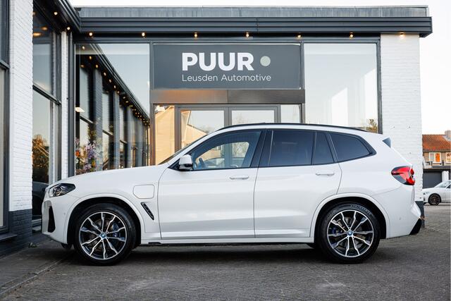 BMW X3 xDrive30e M-STOELEN Pano - Harman Kardon - Head Up - Surround View