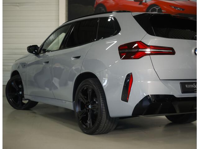 BMW X3 30e xDrive | Pano - Trekhaak - HUD