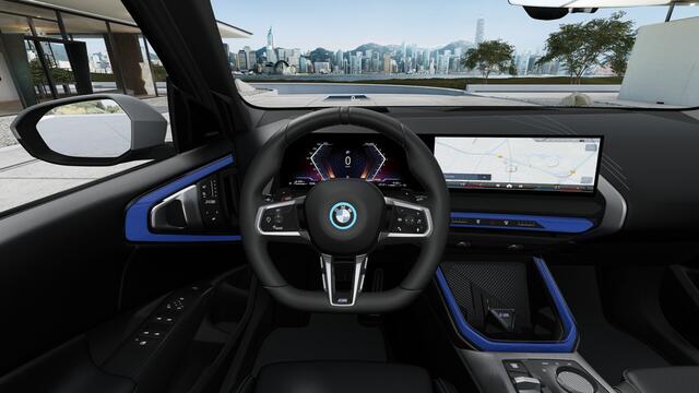 BMW X3 30e xDrive M Sport Automaat / Panoramadak / Trekhaak / Sportstoelen / Adaptieve LED / Parking Assistant Plus / Stoelventilatie / Stuurverwarming
