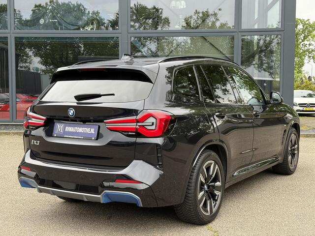 BMW X3 iX3 Executive 80 kWh M-Sport |SOH 99% | ELEKTRISCHE TREKHAAK| ELEKTRISCHE ACHTERKLEP| PANORAMADAK| DRIVING ASSISTENT PROFESSIONAL| DODE HOEK SENSOR| STOELVERWARMING