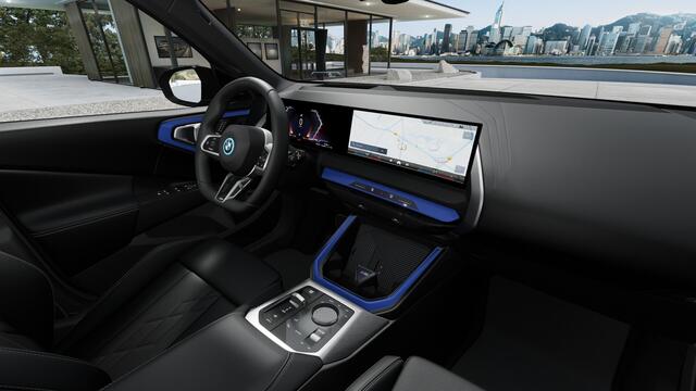 BMW X3 30e xDrive M Sport Automaat / Panoramadak / Trekhaak / Sportstoelen / Parking Assistant Plus / Adaptieve LED / Comfort Access / Live Cockpit Professional