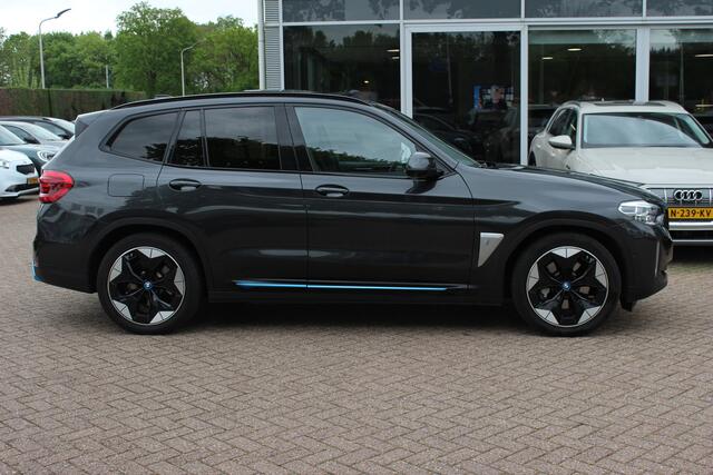 BMW X3 iX3 High Executive 80 kWh / SoH 94,9% / Trekhaak / Panoramadak / 360Camera / Head-up / 20'' / Leder / Harman Kardon / Navigatie / Memory seats / Dodehoek / DAB / Stoelverwarming / Cruise Control Adaptief