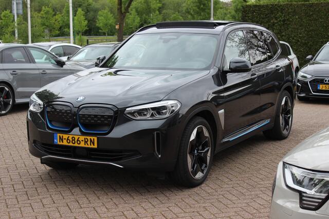 BMW X3 iX3 High Executive 80 kWh / SoH 94,9% / Trekhaak / Panoramadak / 360Camera / Head-up / 20'' / Leder / Harman Kardon / Navigatie / Memory seats / Dodehoek / DAB / Stoelverwarming / Cruise Control Adaptief