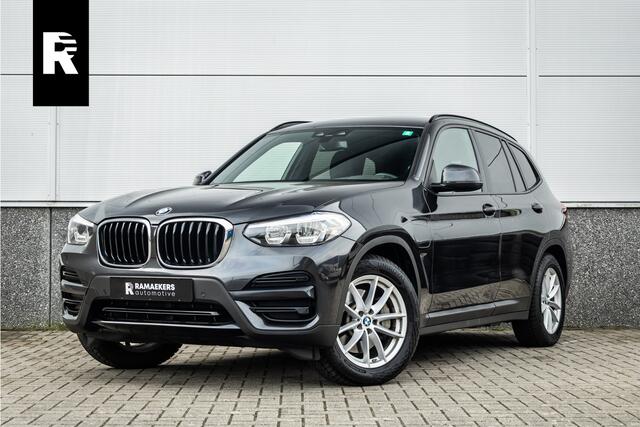 BMW X3 xDrive30e Stoelverwarming / LED / 18inch /