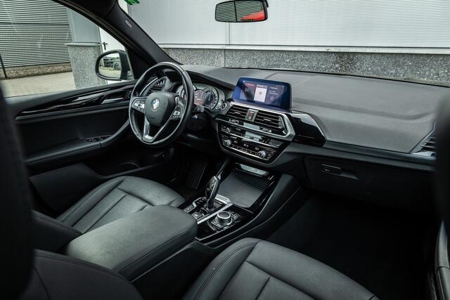BMW X3 xDrive30e Stoelverwarming / LED / 18inch /