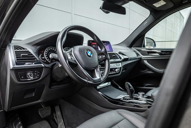 BMW X3 xDrive30e Stoelverwarming / LED / 18inch /