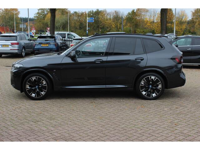 BMW X3 iX3 High Executive 80 kWh / SoH 92,3% / Trekhaak / Panoramadak / 360Camera / Head-up / 20'' / Leder / Harman Kardon / Sfeerverlichting / Dodehoek / DAB / Stuur+Stoelverwarming / ACC