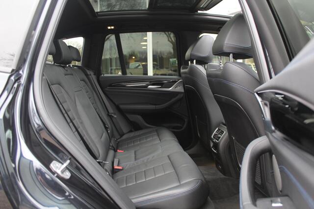 BMW X3 iX3 High Executive 80 kWh / SoH 92,3% / Trekhaak / Panoramadak / 360Camera / Head-up / 20'' / Leder / Harman Kardon / Sfeerverlichting / Dodehoek / DAB / Stuur+Stoelverwarming / ACC