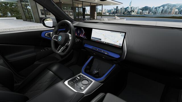 BMW X3 30e xDrive M Sport Automaat / Panoramadak / Trekhaak / Comfort Access / Parking Assistant Plus / Stoelventilatie / Adaptieve LED / Stuurverwarming