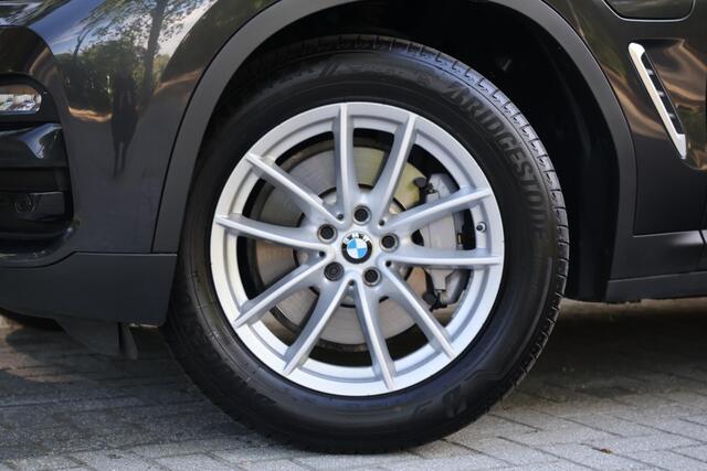 BMW X3 xDrive30e eDrive Edition Org NL | Elektrische trekhaak | DAB | Navi | Adap LED koplamp | Stoelverwarming | Hifi | Grootlichtassistent | Etc.