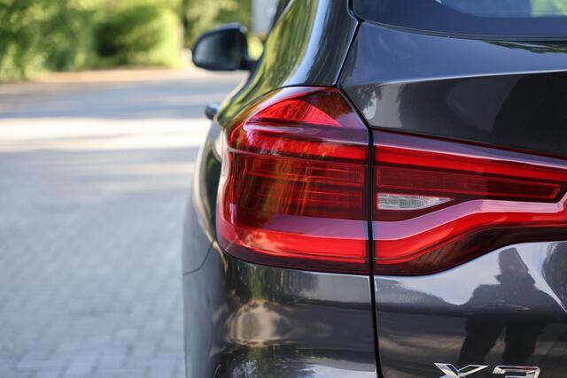 BMW X3 xDrive30e eDrive Edition Org NL | Elektrische trekhaak | DAB | Navi | Adap LED koplamp | Stoelverwarming | Hifi | Grootlichtassistent | Etc.