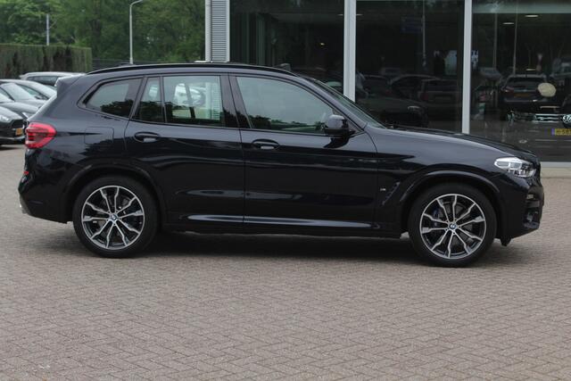 BMW X3 xDrive30e High Exe. M Sport / Panoramadak / Camera / Head-up / Leder / 20'' / DAB / CarPlay / Dodehoek / Cruise Control Adaptief