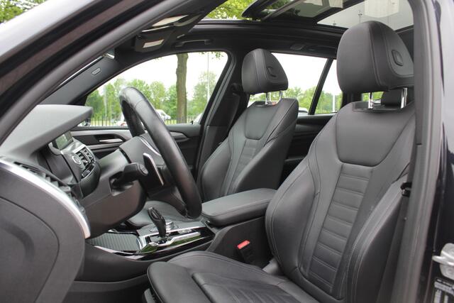 BMW X3 xDrive30e High Exe. M Sport / Panoramadak / Camera / Head-up / Leder / 20'' / DAB / CarPlay / Dodehoek / Cruise Control Adaptief