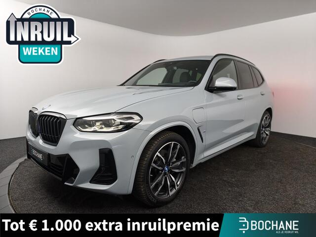 BMW X3 xDrive30e High Executive | M Sport | Panoramadak | Lichtmetalen velgen 20" | All season banden