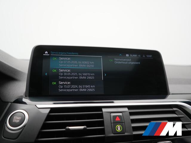 BMW X3 xDrive30e M Sport PHEV 293pk Dealer O.H. | Trekhaak Af Fabriek | Panodak | Head Up | 360 Camera | Adaptief Onderstel | Lederen Sportstoelen Memory & Verwarmd | Sfeerverlichting | Stuur Verwarmd | Keyless | Blis | Apple Carplay | Plug In Hybrid |