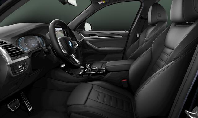 BMW X3 xDrive30e | M-Sport | Live Cockpit | Panorama | Leder | Memory | Head-Up | Trekhaak | Laser | 20"LM | Carbon Zwart
