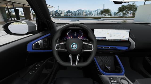 BMW X3 30e xDrive M Sport Automaat / Panoramadak / Sportstoelen / Parking Assistant Plus / Adaptieve LED / Comfort Access