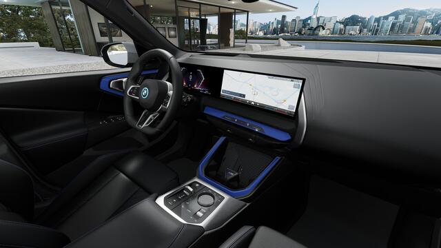 BMW X3 30e xDrive M Sport Automaat / Panoramadak / Sportstoelen / Parking Assistant Plus / Adaptieve LED / Comfort Access